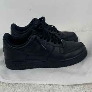Black Air Force 1’s